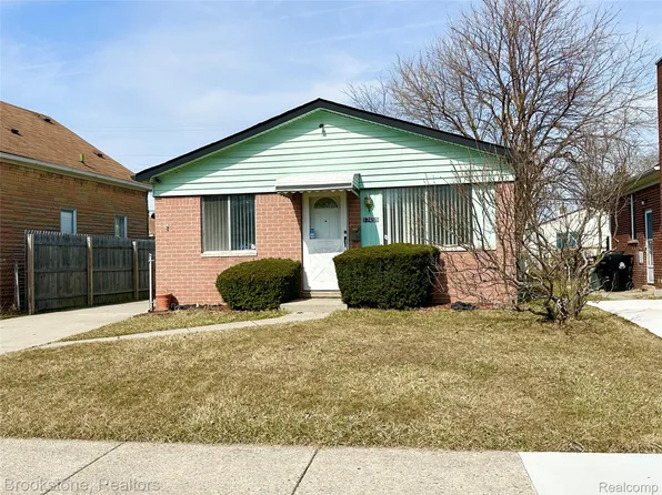 17459 Roseville Blvd, Roseville, MI 48066