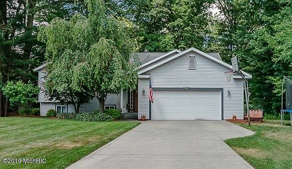 1st image of 6847 Wintergreen Dr