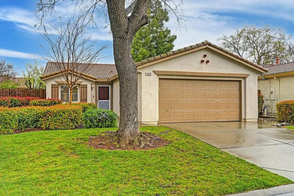 4266 Stromford Way photo 1