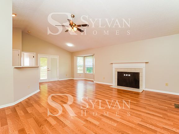 3rd image of 22 Barrhill Dr