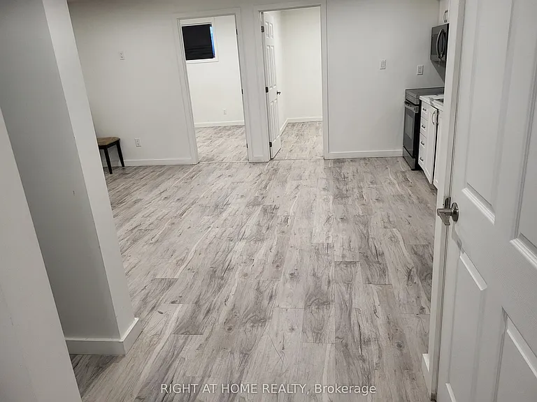 1048 Hansler Rd #LOWER — Photo 4