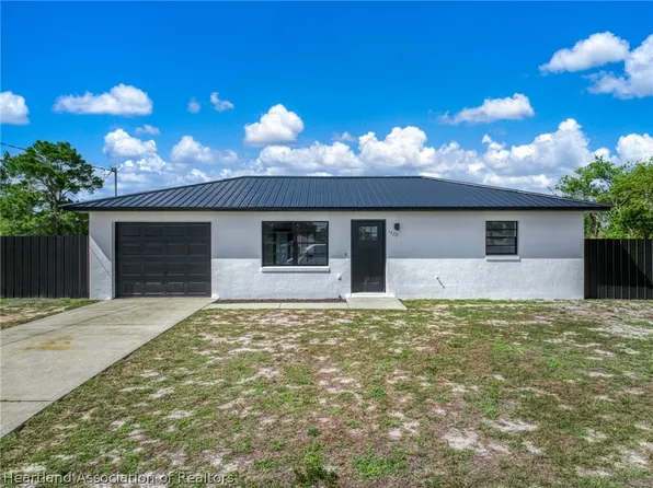 1420 Goldbud St, Lake Placid, FL 33852