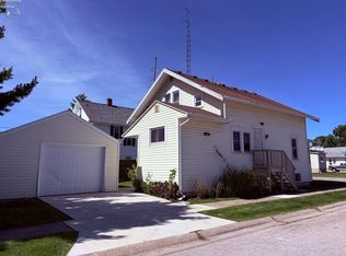 227 W 6th St, Port Clinton, OH 43452