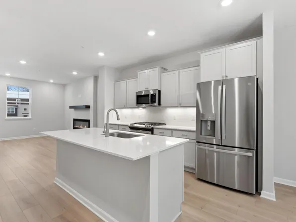 1539 Tompkins Ln, West Saint Paul, MN 55118