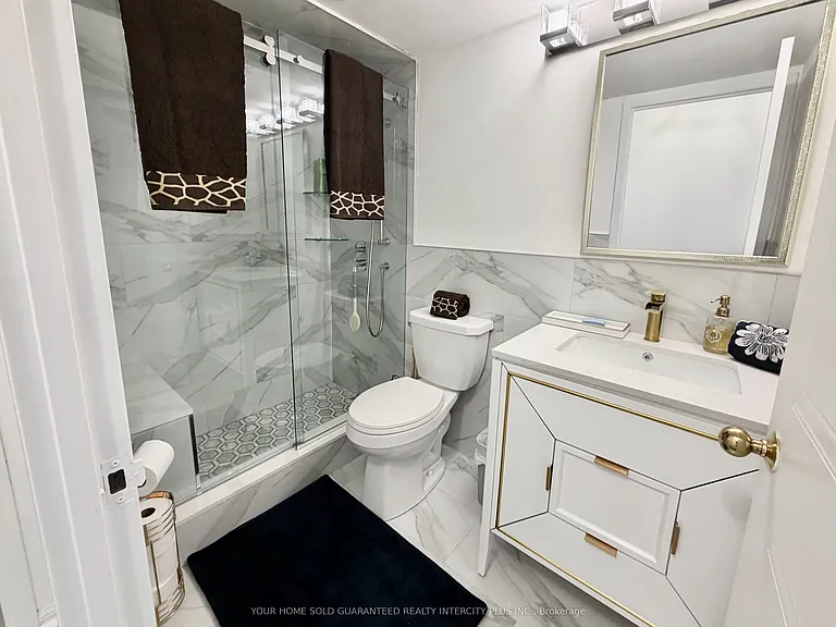 75 Ellen St #704 — Photo 11