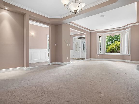 2nd image of 789 Grover Ave
