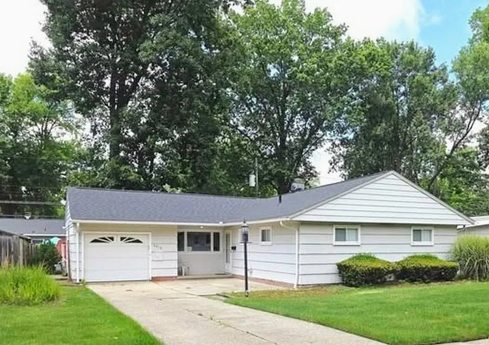 6416 Alderwood Rd