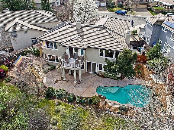 2nd image of 504 Fiel Ct