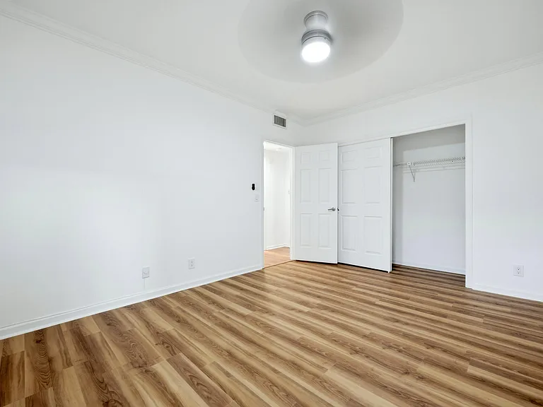 101 Waterview Dr — Photo 16