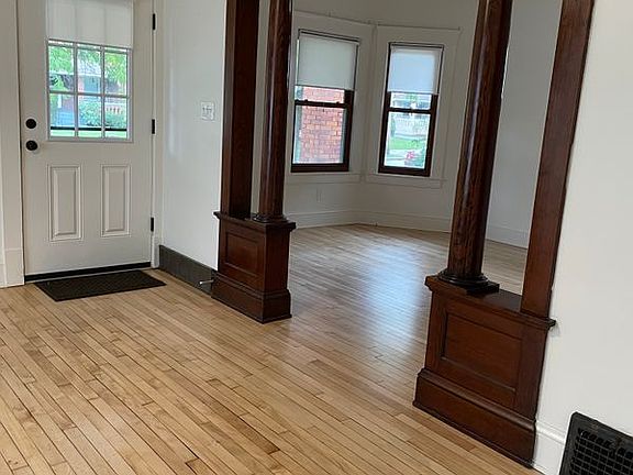4th image of 1614 Ridgewood Ave