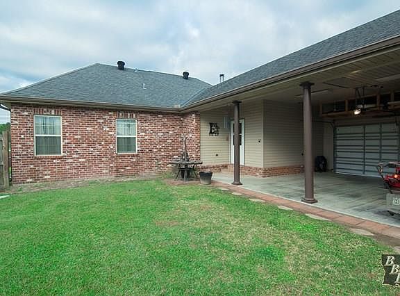 5th image of 2931 Kiwi Ave