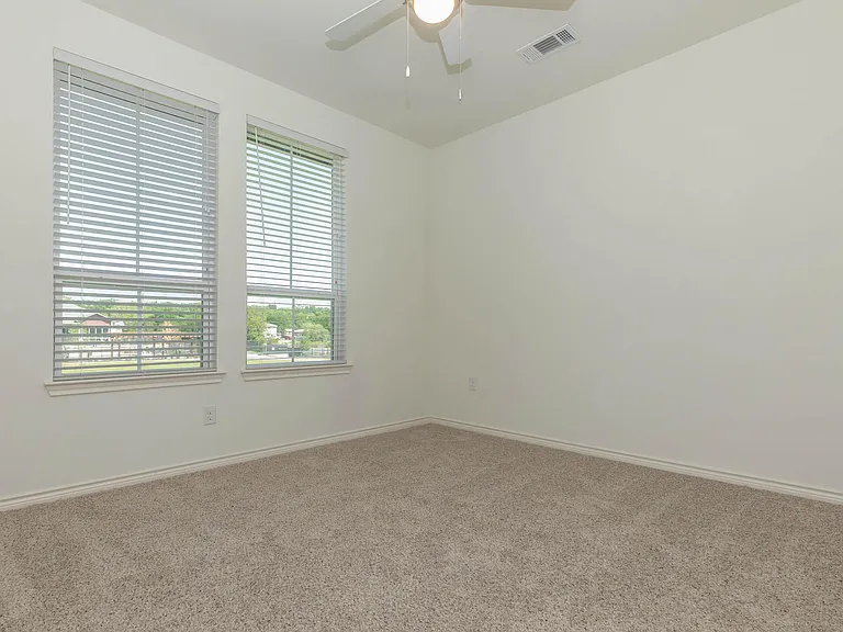 McKinney Falls Apartments — Photo 51