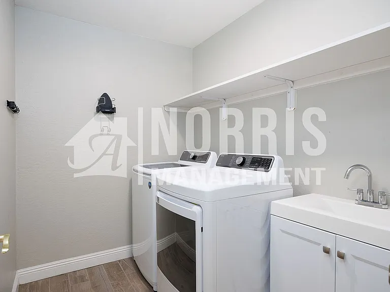 1553 E Alba Dr — Photo 46