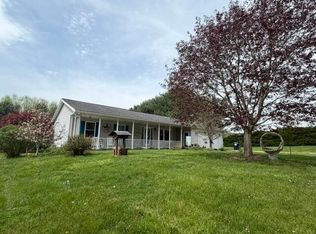 4630 Chestnut Hills Rd NE, Newark, OH 43055