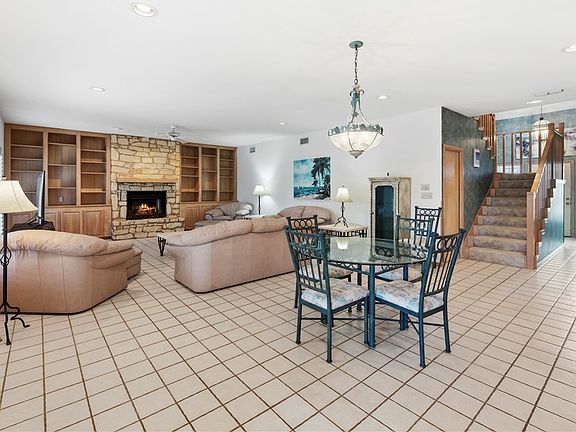 5th image of 305 Marina Dr
