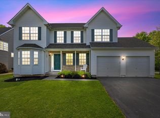 1062 Spring Meadow Dr, Quakertown, PA 18951