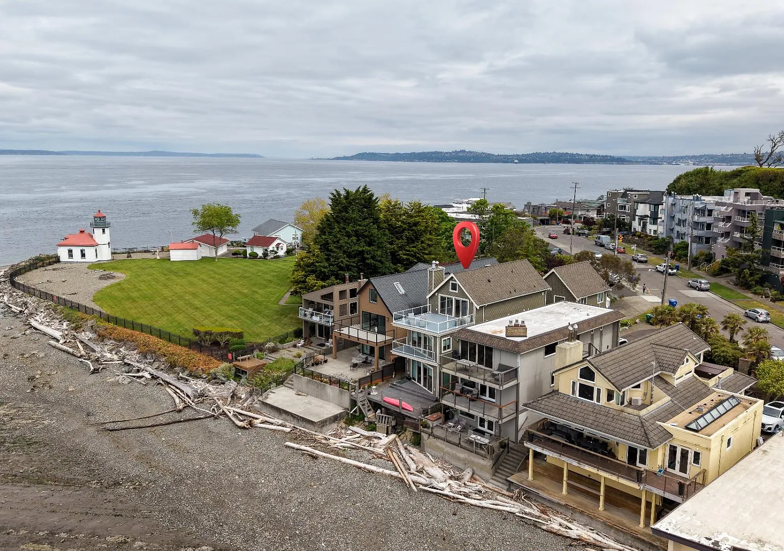 3221 Alki Ave SW — Photo 1