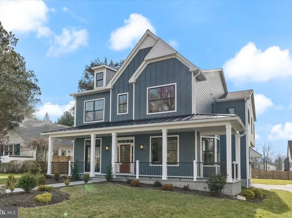 114 W 7th St, Media, PA 19063
