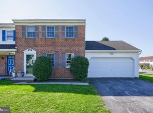 2 Brookview Dr, Lititz, PA 17543