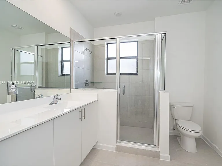 270 SW 159th Pl — Photo 26