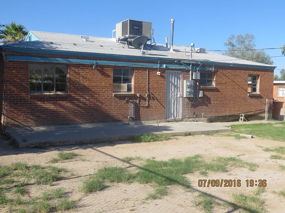 2nd image of 4543 E Montecito St