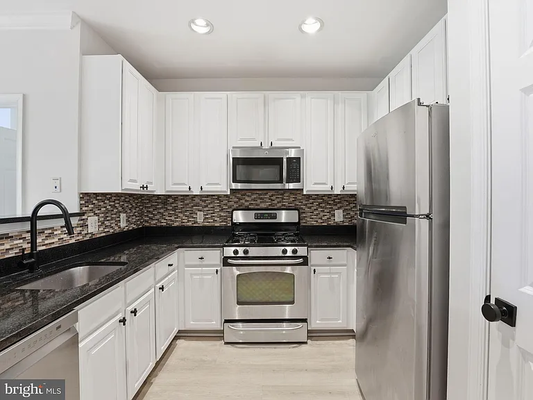 2301 25th St S #4-301 — Photo 7