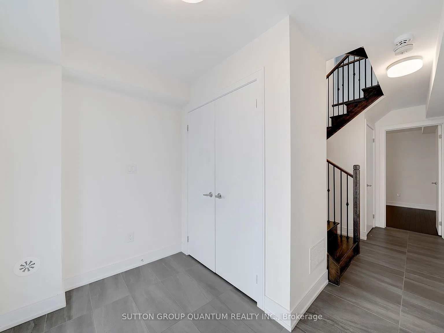 4 bed, $3,200 — Photo 2