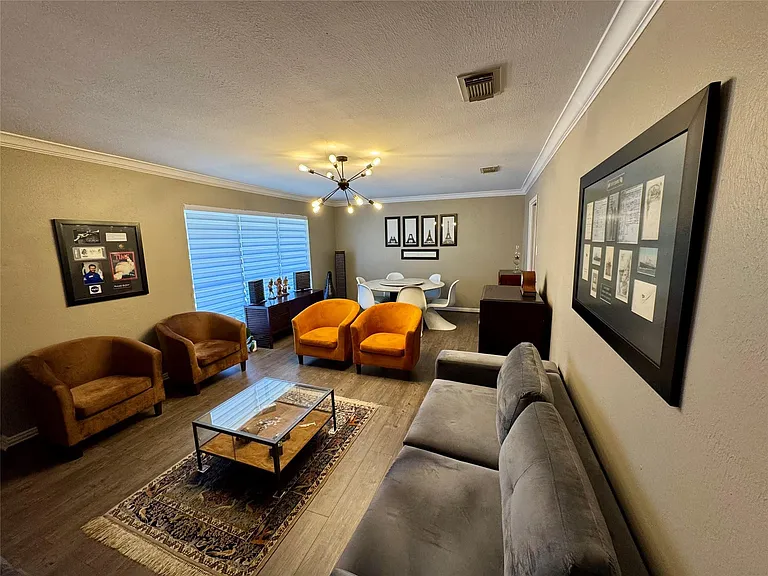 5218 Willowbend Blvd — Photo 3