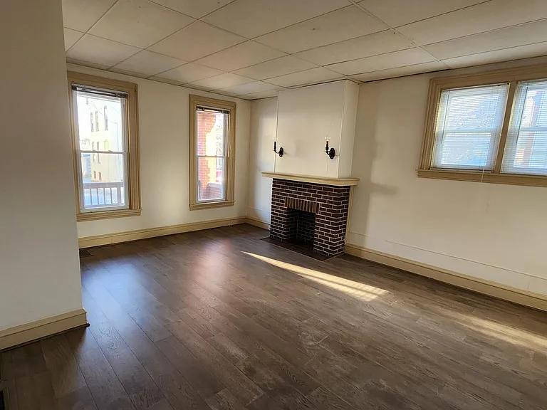 116 N Pine St #1 — Photo 1