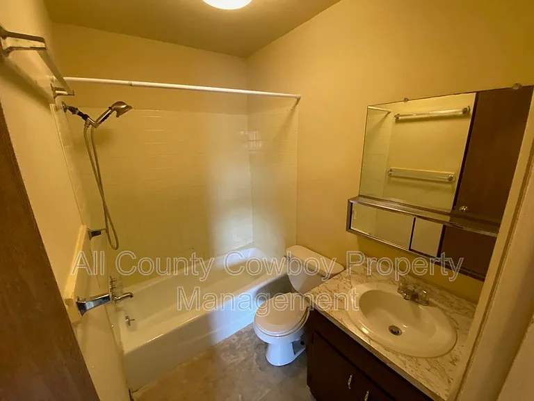 1314 Gibbon St #E1 — Photo 5