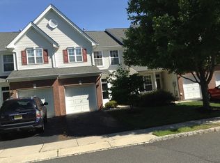 9 Chatham Ct, Robbinsville, NJ 08691