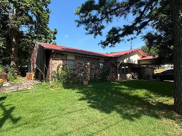 717 S Hancock St, Charleston, AR 72933