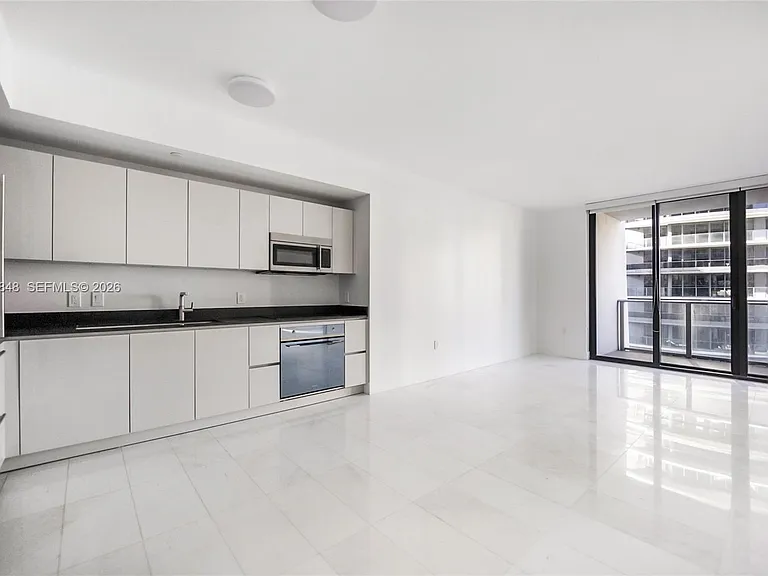 1010 Brickell Ave #2708 — Photo 2