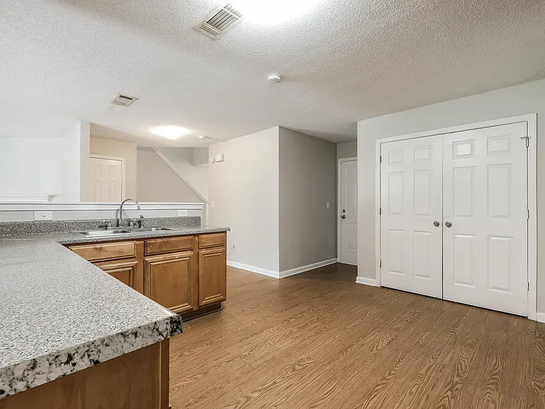 3038 Summer Breeze Dr — Photo 9