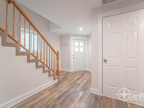 4th image of 4811 NE Leverich Ct