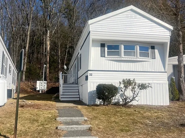 32 Mustang Ave, Marlborough, MA 01752