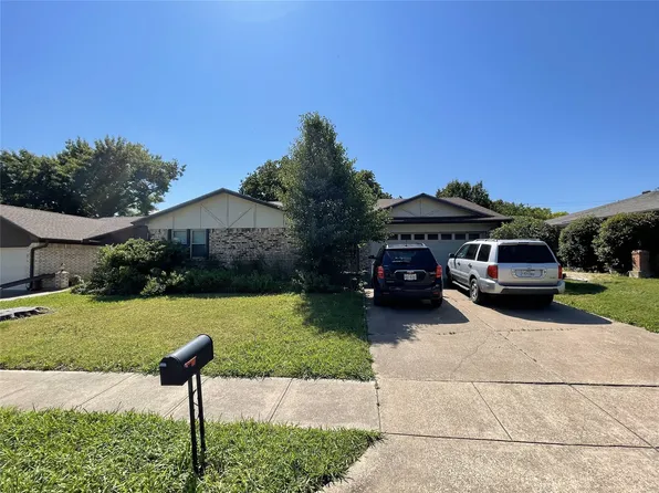 3025 Mossy Oak Ln, Bedford, TX 76021