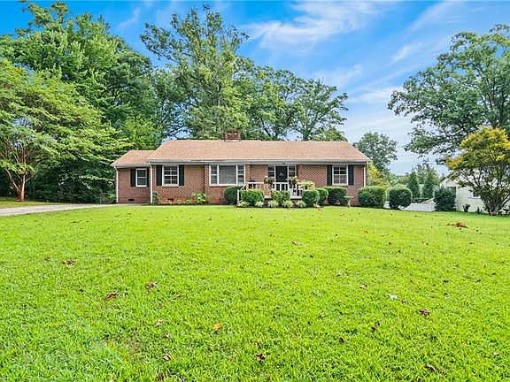 4th image of 1110 Larkwood Dr