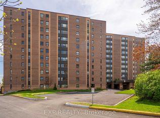 1356 Meadowlands Dr E #604, Ottawa, ON K2E 6K6