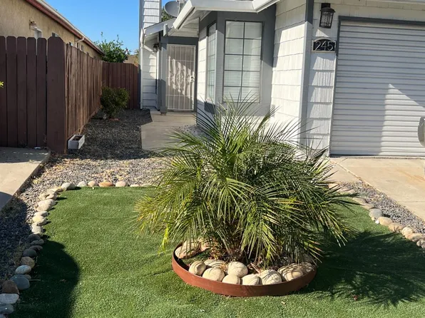245 Hawthorne Dr, Tracy, CA 95376