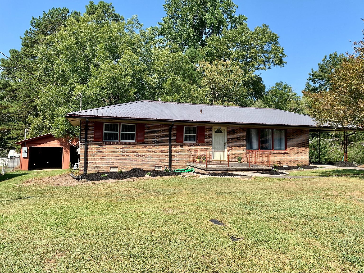 1208 Skyline Dr, Toccoa, GA 30577 MLS 10194796 Zillow