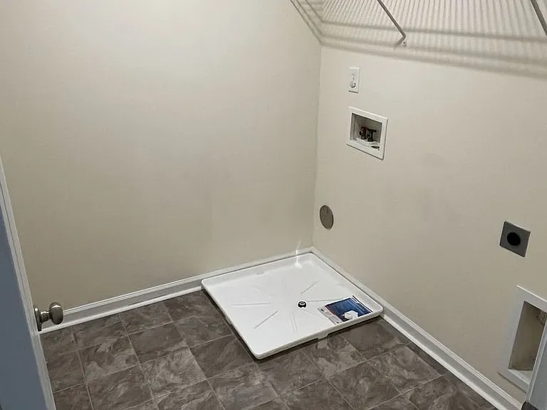 242 Summit Park Ct — Photo 29