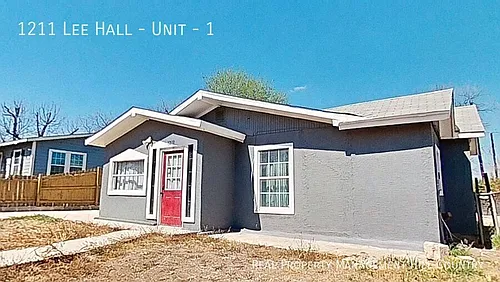1211 Lee Hall #1 Photo 1