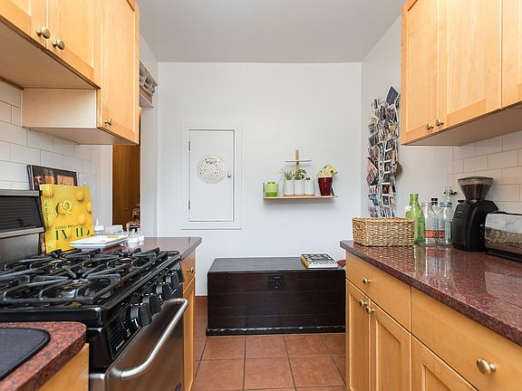 4th image of 303 W 19th St APT 62