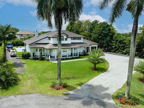 2nd image of 20530 SW 51st Street