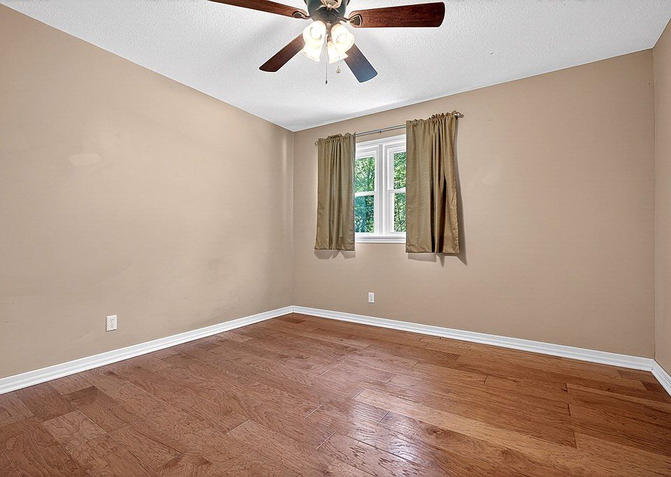 22nd image of 214 Boyd Creek Rd