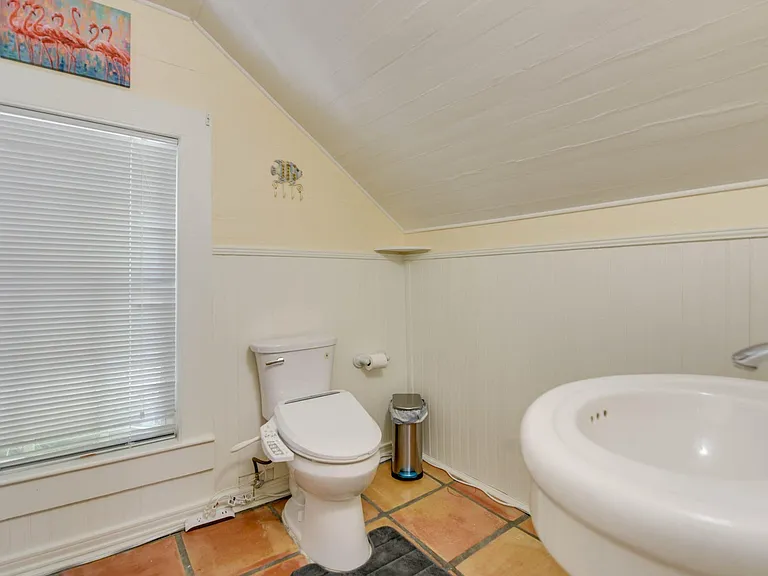 524 White St — Photo 18