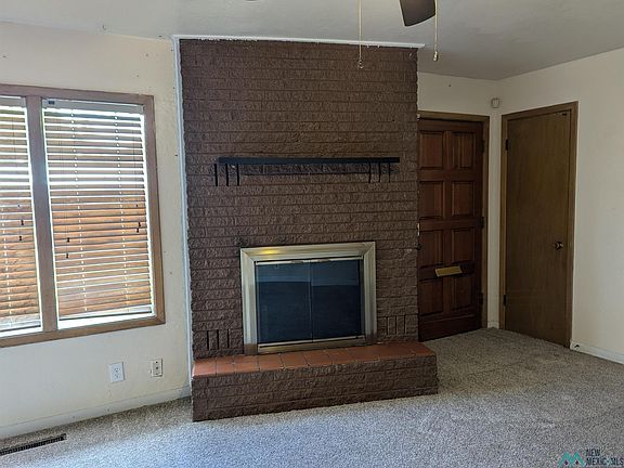 2nd image of 208 W Christopher Dr