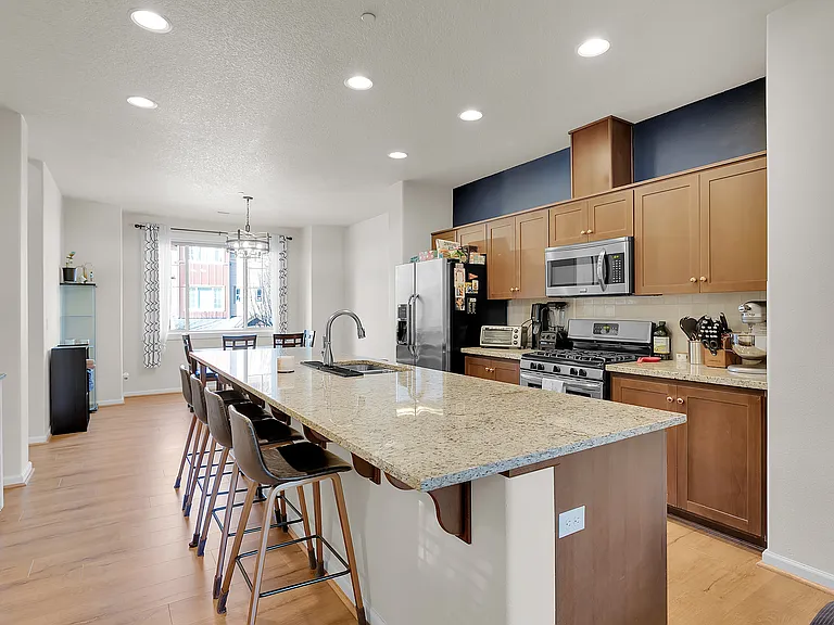 184 NE 79th Ave — Photo 4