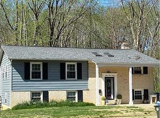 6320 Bridgeton Ct, Springfield, VA 22152